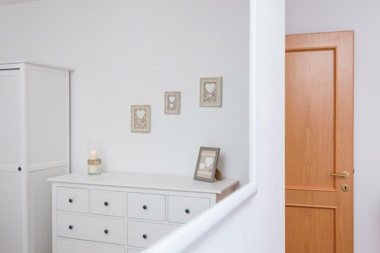 סקרלינו Romantic & Charming Apartment מראה חיצוני תמונה